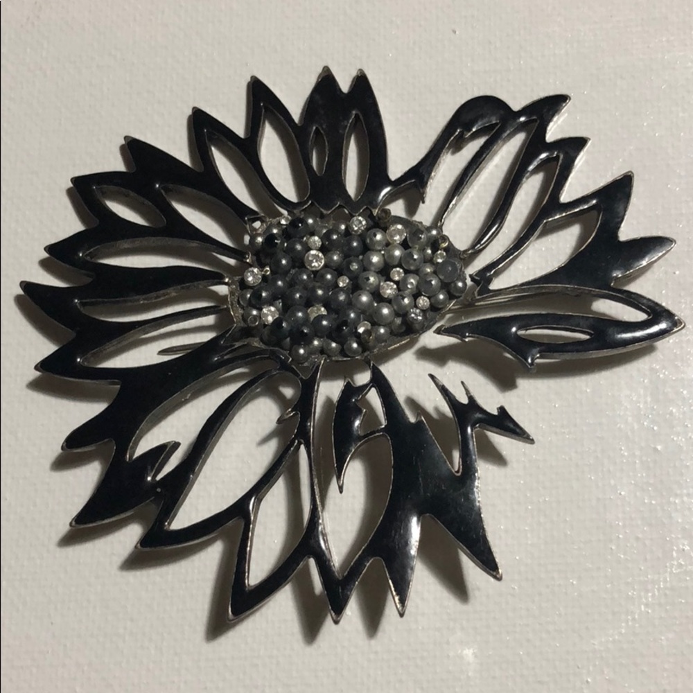 Chloe Brooch